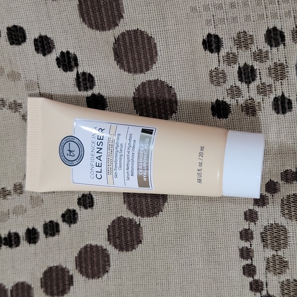 IT Cosmetics Confidence in a Cleanser 20ml - Picture 1 of 3